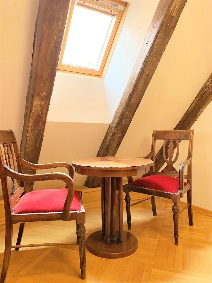 Small Luxury Palace Residence Prague 4*,