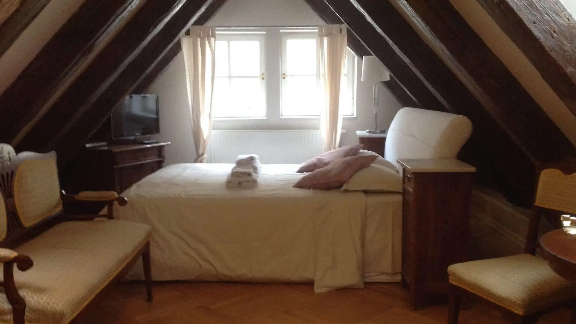 Small Luxury Palace Residence Prague 4*,