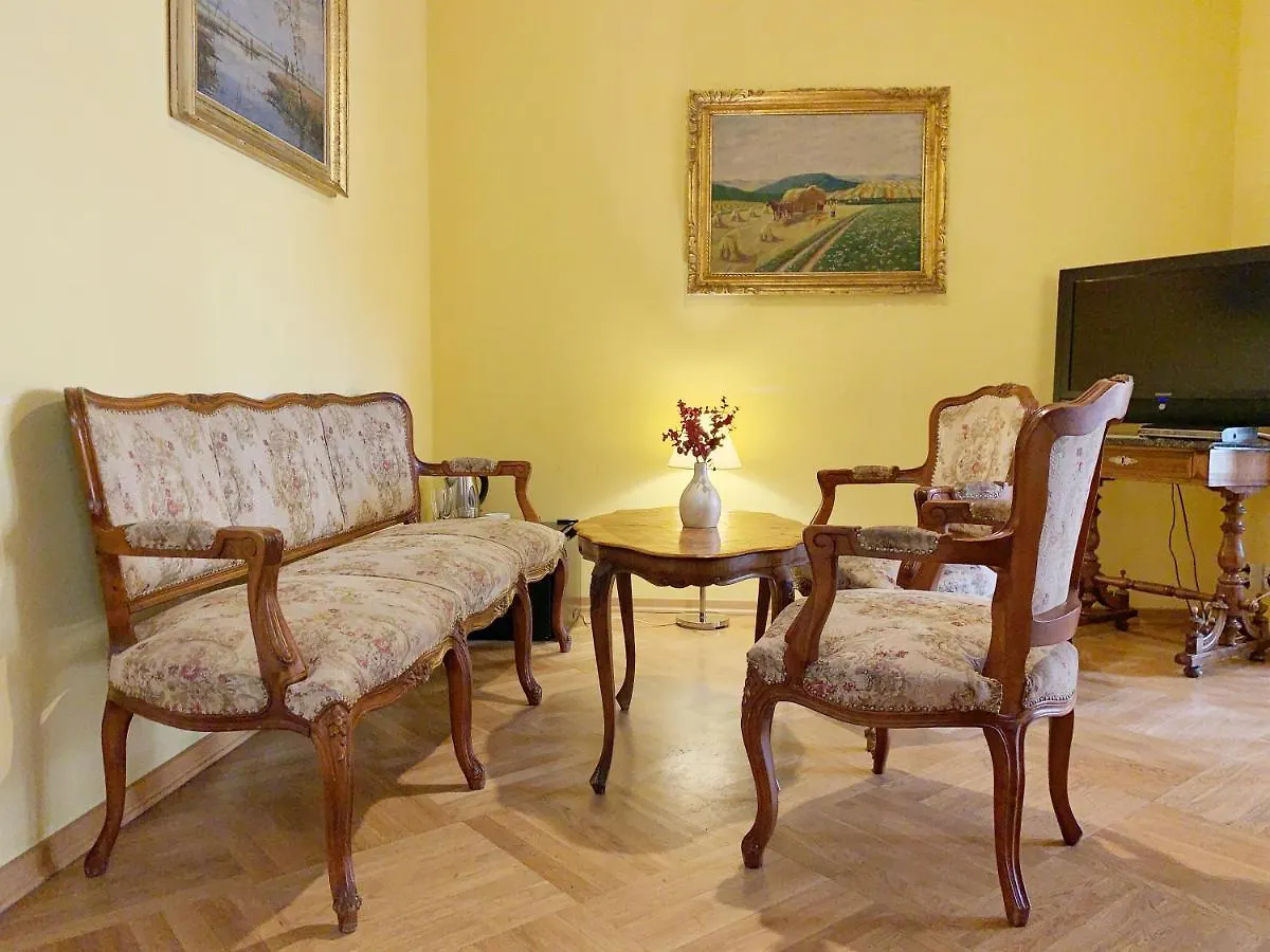 Small Luxury Palace Residence Praga