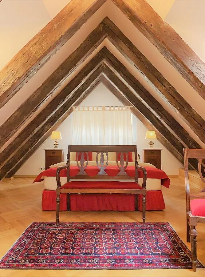Small Luxury Palace Residence Praga Hotel